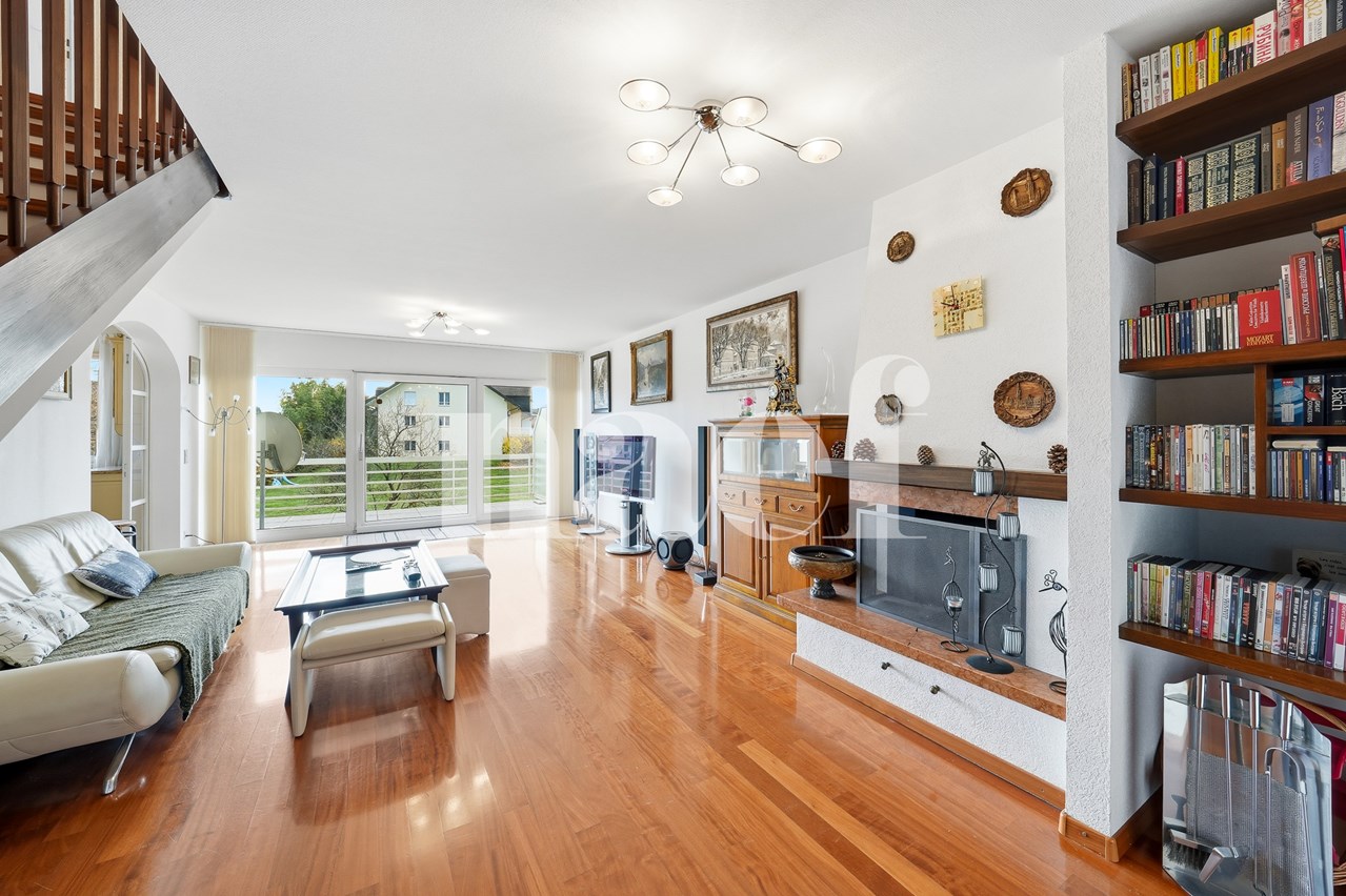 À vendre : Appartement 5 chambres Duillier - Ref : 2786 | Naef Immobilier