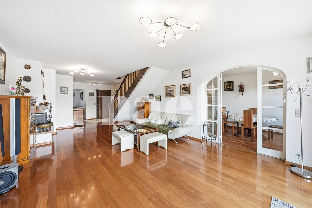 À vendre : Appartement 5 chambres Duillier - Ref : 2786 | Naef Immobilier