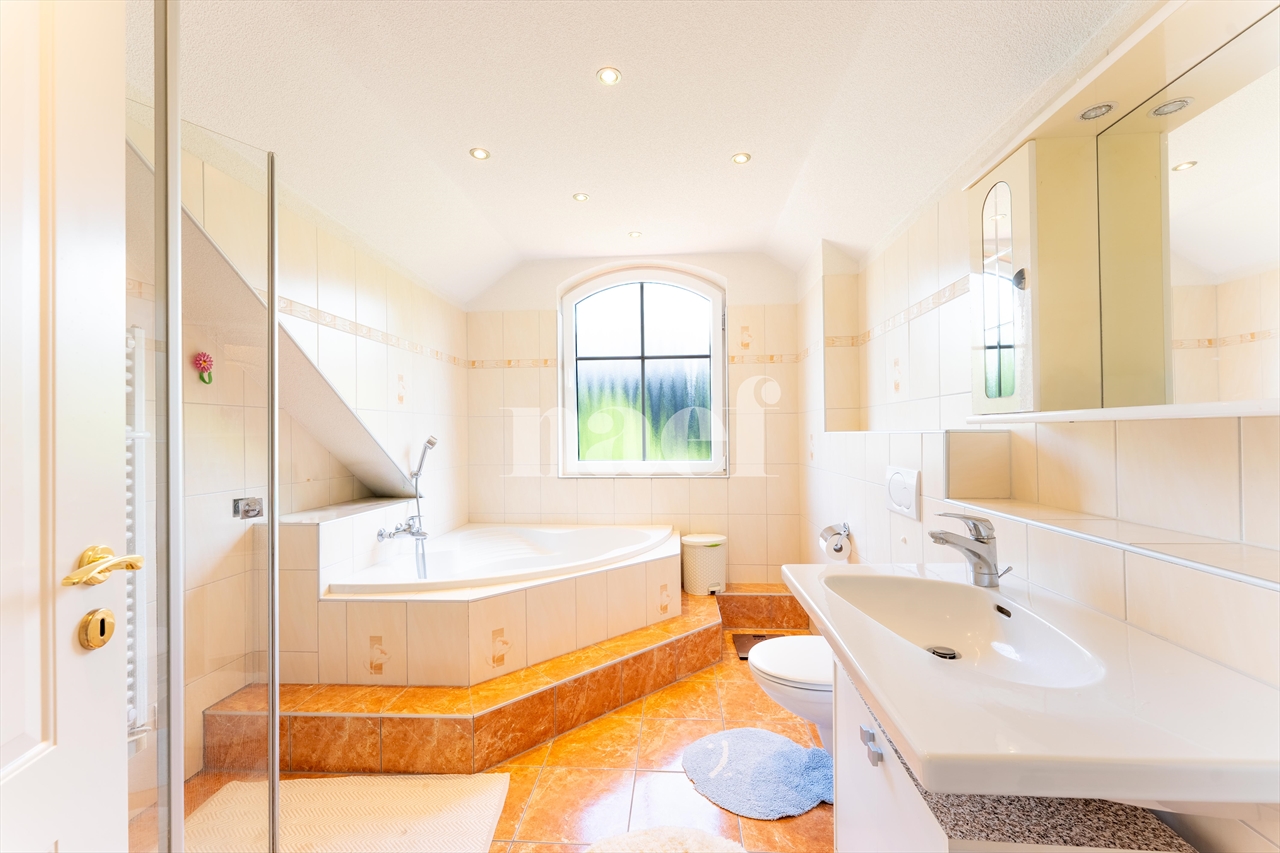 À vendre : Maison 5 chambres Bourguillon - Ref : 3380 | Naef Immobilier
