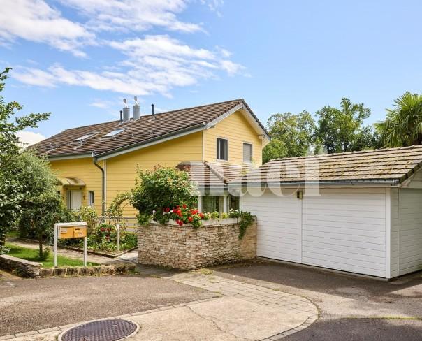 À vendre : Maison 3 chambres Vich - Ref : 2454 | Naef Immobilier