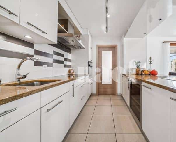 À vendre : Appartement 3 chambres Gampelen - Ref : 2669 | Naef Immobilier