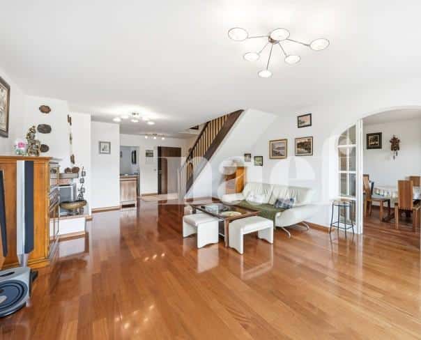 À vendre : Appartement 5 chambres Duillier - Ref : 2786 | Naef Immobilier