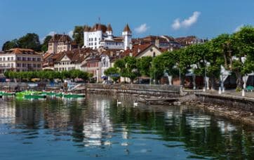 Nyon-ville-port-naef photo-ville-château-nyon